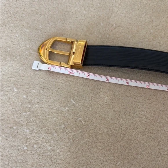 Louis Vuitton Black and Gold Leather Belt with Iconic Buckle - Picture 5 of 7